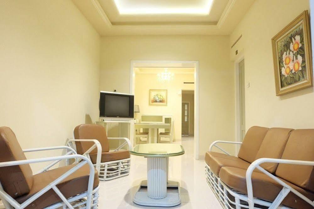 Hotel Indah Palace Tawangmangu Εξωτερικό φωτογραφία