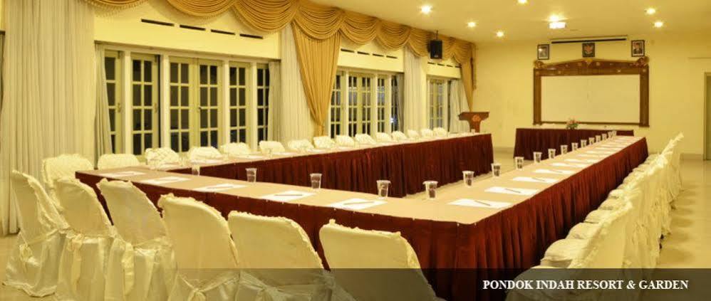 Hotel Indah Palace Tawangmangu Εξωτερικό φωτογραφία
